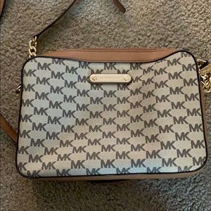 Crossbody Michael Kors bag